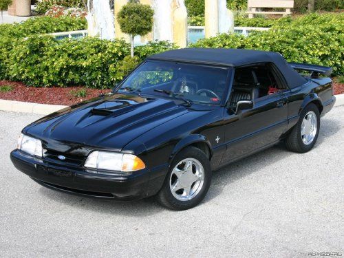 Ford Mustang -  29