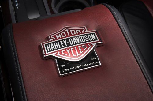  Infocar: Ford F-150 Harley Davidson-Edition -  14