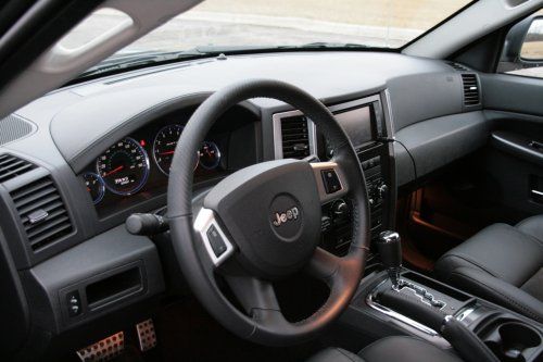  Infocar: 2009 Jeep Grand Cherokee SRT8 -  20