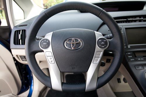 Infocar: 2010 Toyota Prius -  21