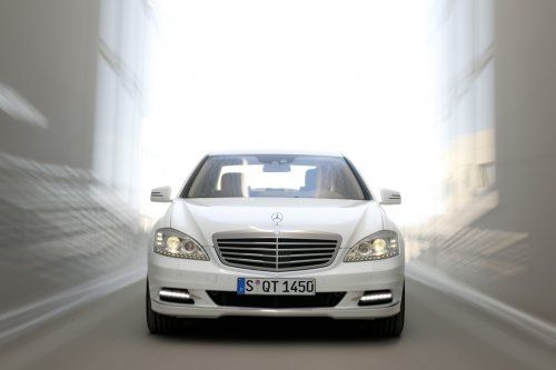  InfoCar: 2010 Mercedes-Benz S400 Hybrid -  4