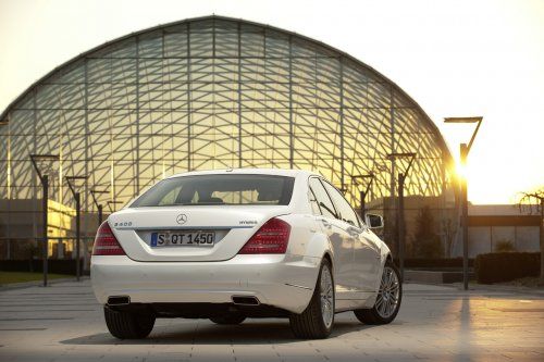  InfoCar: 2010 Mercedes-Benz S400 Hybrid -  7