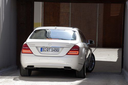  InfoCar: 2010 Mercedes-Benz S400 Hybrid -  12