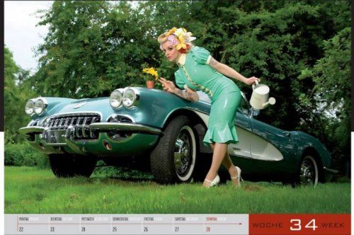  Girls&legendary us-cars 2011 -  24