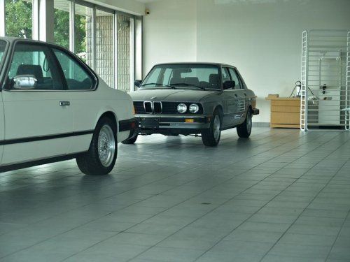  BMW    -  4