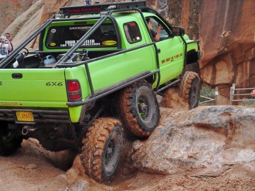 Dodge Ram V10 T-Rex 6x6-   -  1